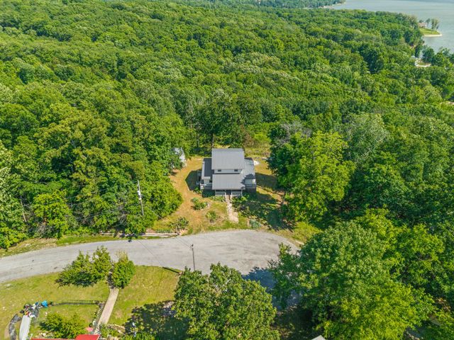 171 Eagle Nest Ct, Dover, TN 37058