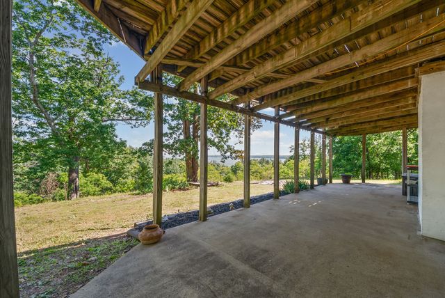 171 Eagle Nest Ct, Dover, TN 37058