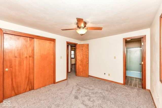 2496 E 500 S, Anderson, IN 46017