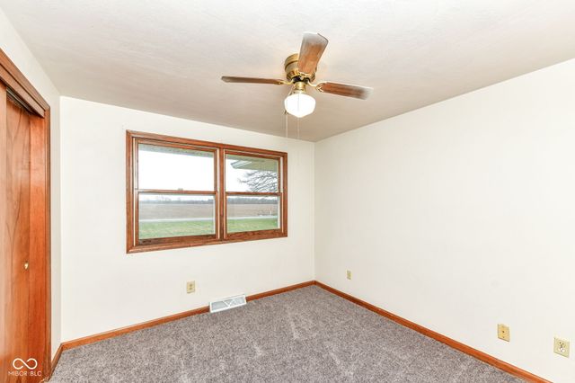 2496 E 500 S, Anderson, IN 46017