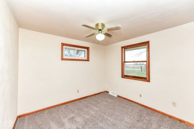 2496 E 500 S, Anderson, IN 46017