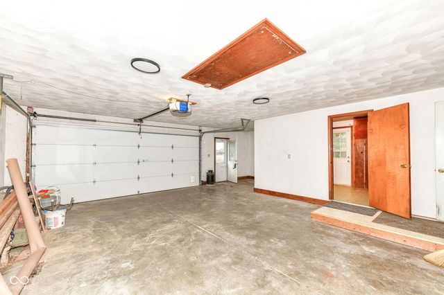 2496 E 500 S, Anderson, IN 46017