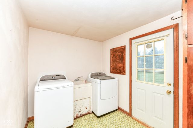 2496 E 500 S, Anderson, IN 46017