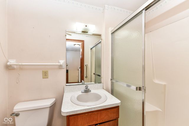 2496 E 500 S, Anderson, IN 46017