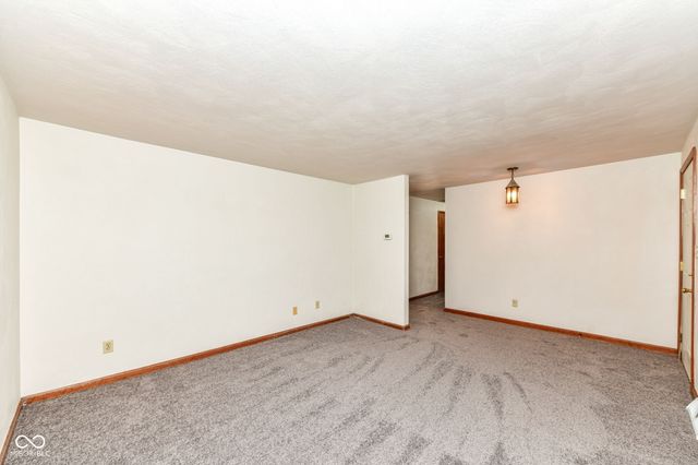 2496 E 500 S, Anderson, IN 46017