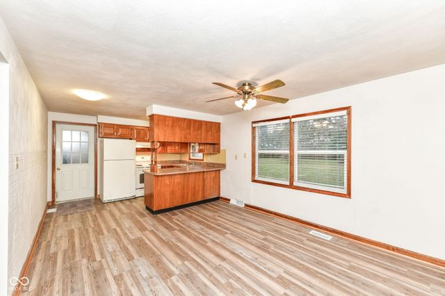 2496 E 500 S, Anderson, IN 46017