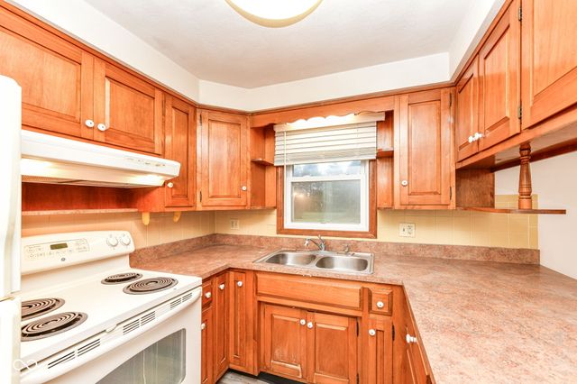 2496 E 500 S, Anderson, IN 46017