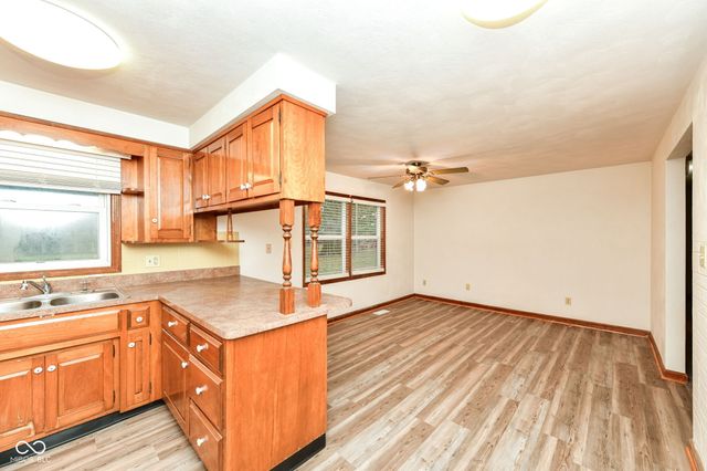 2496 E 500 S, Anderson, IN 46017