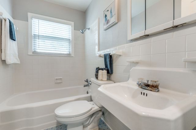 2736 Rolinda Drive, Dallas, TX 75211