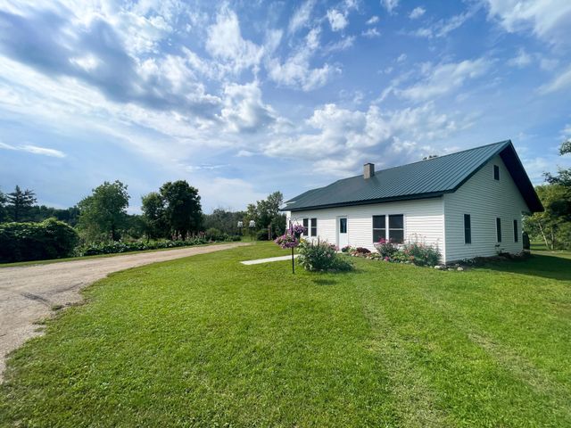 49404 109th Avenue, Gonvick, MN 56644