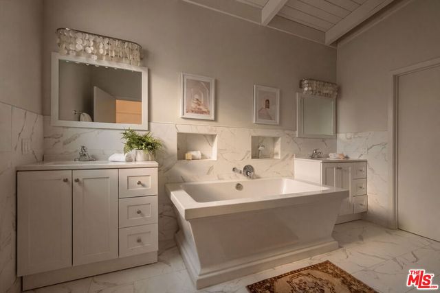 26799 Sea Vista Drive, Malibu, CA 90265