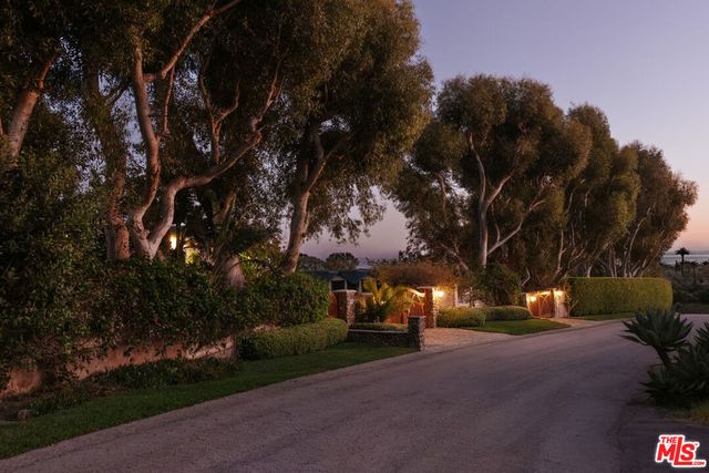 26799 Sea Vista Drive, Malibu, CA 90265