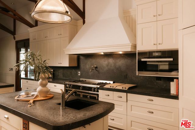 26799 Sea Vista Drive, Malibu, CA 90265