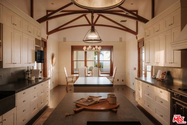 26799 Sea Vista Drive, Malibu, CA 90265