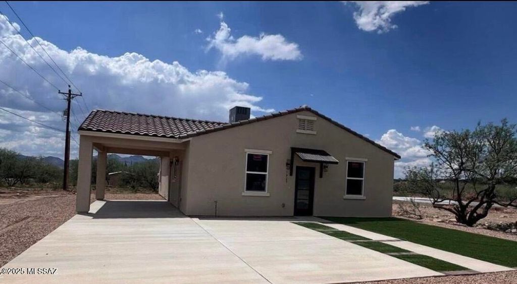 324 Peru Ct, Rio Rico, AZ 85648