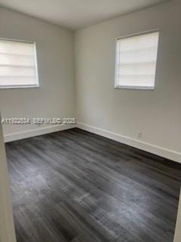 15321 NW Railroad Dr, Miami Gardens, FL 33054