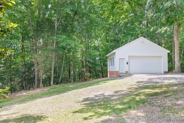 5995 Hopewell Rd, New Kent, VA 23124
