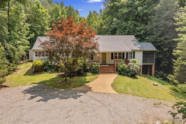 5995 Hopewell Rd, New Kent, VA 23124