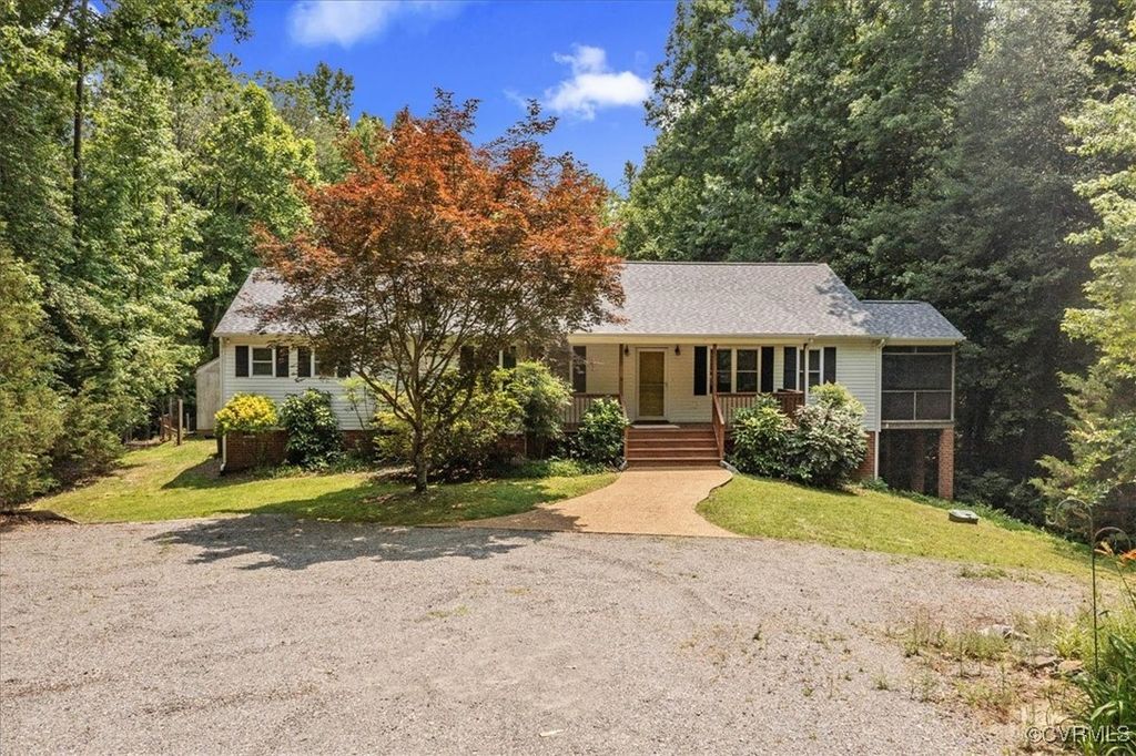 5995 Hopewell Rd, New Kent, VA 23124