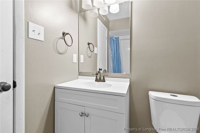 6218 Thornwood Drive, Hope Mills, NC 28348