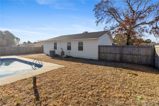 6218 Thornwood Drive, Hope Mills, NC 28348