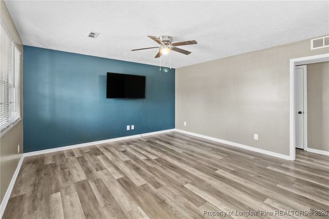 6218 Thornwood Drive, Hope Mills, NC 28348