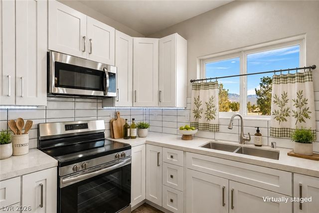 711 West Leffner Drive, Pahrump, NV 89060