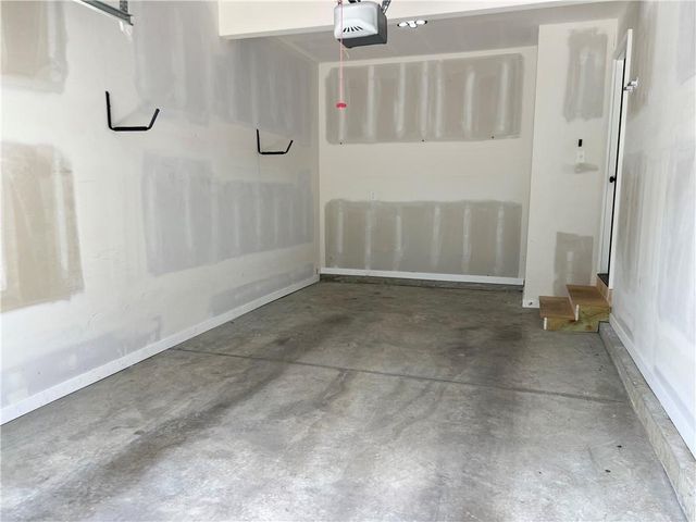 500 W Lawrence Avenue, Spring Hill, KS 66083