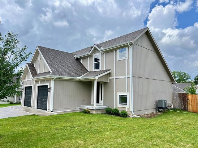 500 W Lawrence Avenue, Spring Hill, KS 66083