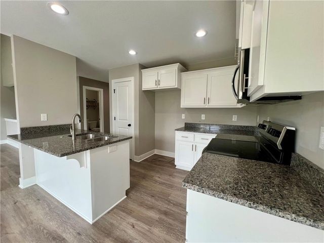 500 W Lawrence Avenue, Spring Hill, KS 66083