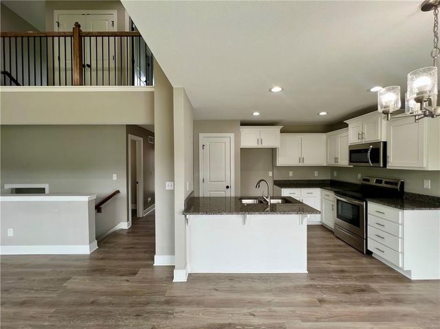 500 W Lawrence Avenue, Spring Hill, KS 66083