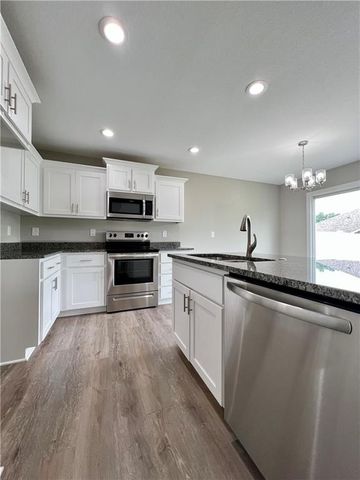 500 W Lawrence Avenue, Spring Hill, KS 66083