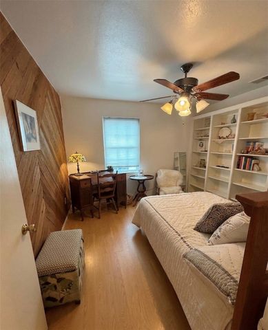 1789 Saxony Lane, Houston, TX 77058