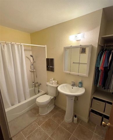 1789 Saxony Lane, Houston, TX 77058