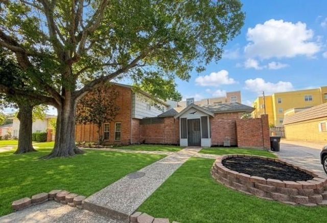 1789 Saxony Lane, Houston, TX 77058