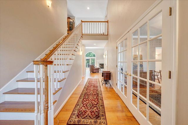 1425 Cravens Creek LN, Roanoke, VA 24018