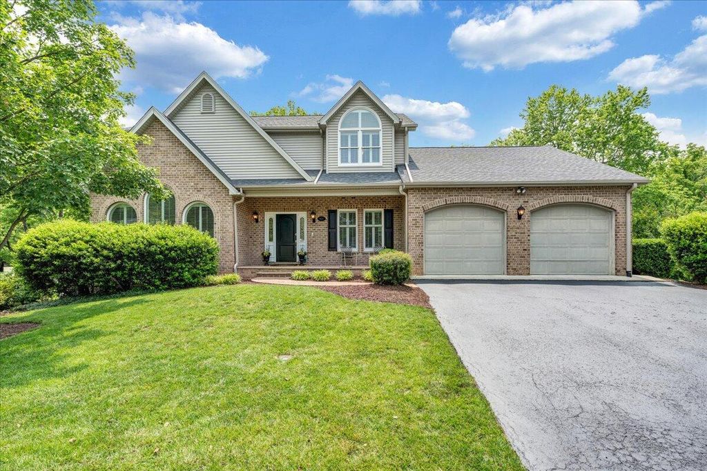 1425 Cravens Creek LN, Roanoke, VA 24018