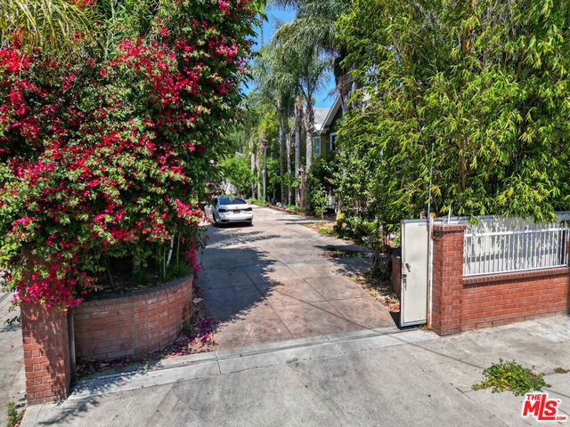 1611 S Bonnie Brae Street, Los Angeles, CA 90006