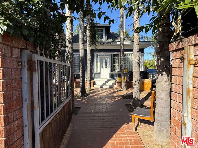 1611 S Bonnie Brae Street, Los Angeles, CA 90006