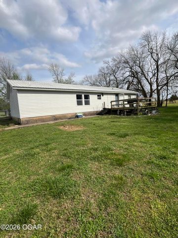 3325 SW Center Road, Columbus, KS 66725