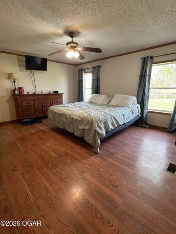 3325 SW Center Road, Columbus, KS 66725