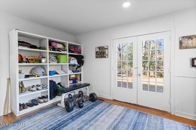 1816 Douglass Drive, Jackson, MS 39211