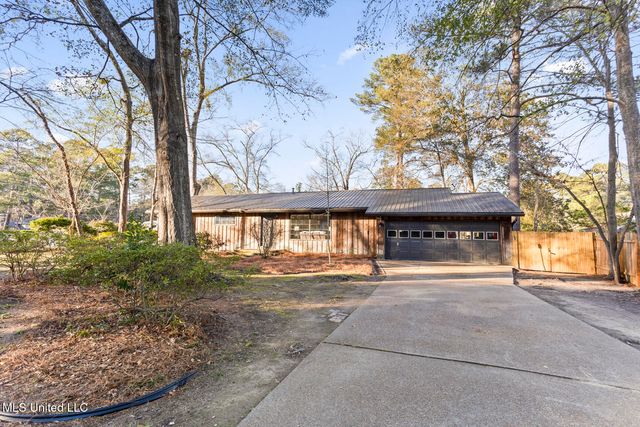 1816 Douglass Drive, Jackson, MS 39211