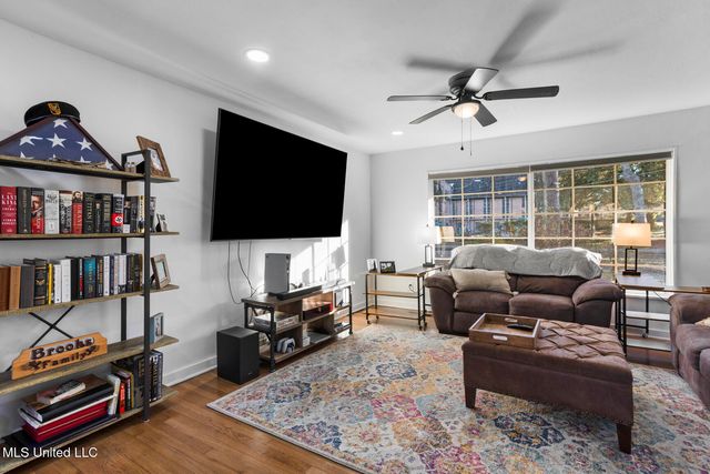 1816 Douglass Drive, Jackson, MS 39211