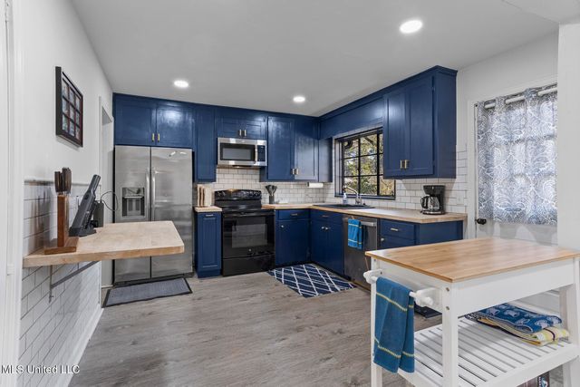 1816 Douglass Drive, Jackson, MS 39211