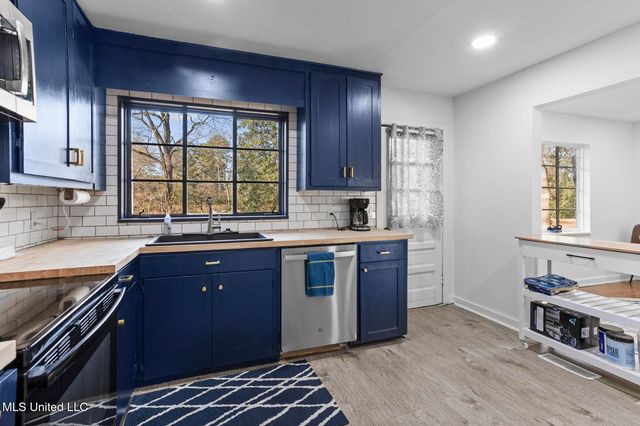 1816 Douglass Drive, Jackson, MS 39211