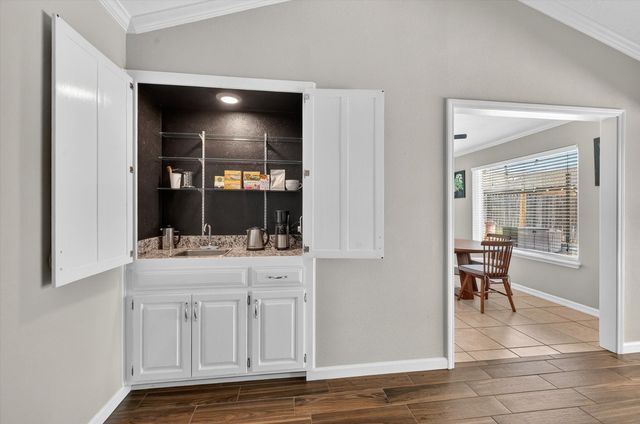 2215 Shady Meadow Court, Arlington, TX 76013