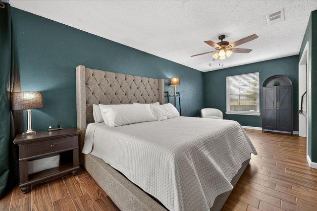 2215 Shady Meadow Court, Arlington, TX 76013