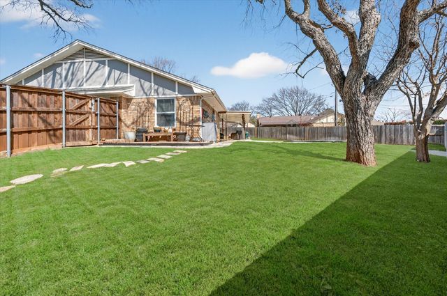 2215 Shady Meadow Court, Arlington, TX 76013