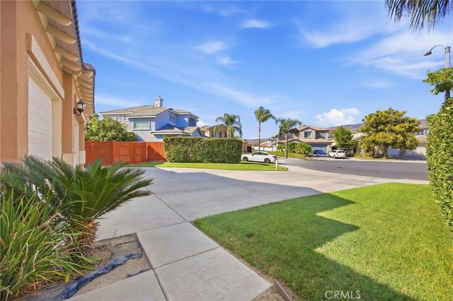 1198 Oasis Court, San Jacinto, CA 92582